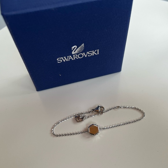 Swarovski Reversible Bolt Necklace and Bracelet Set - Picture 5 of 7